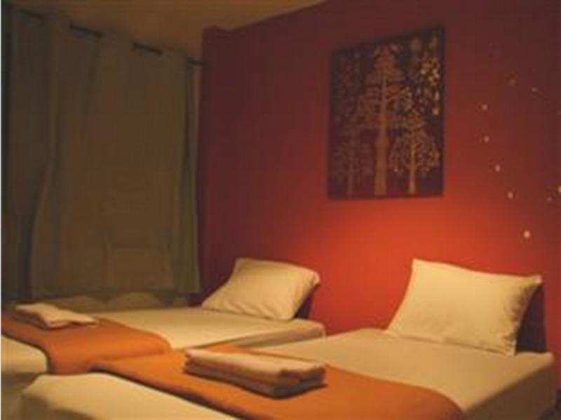 Patong Backpacker Hostel Buitenkant foto